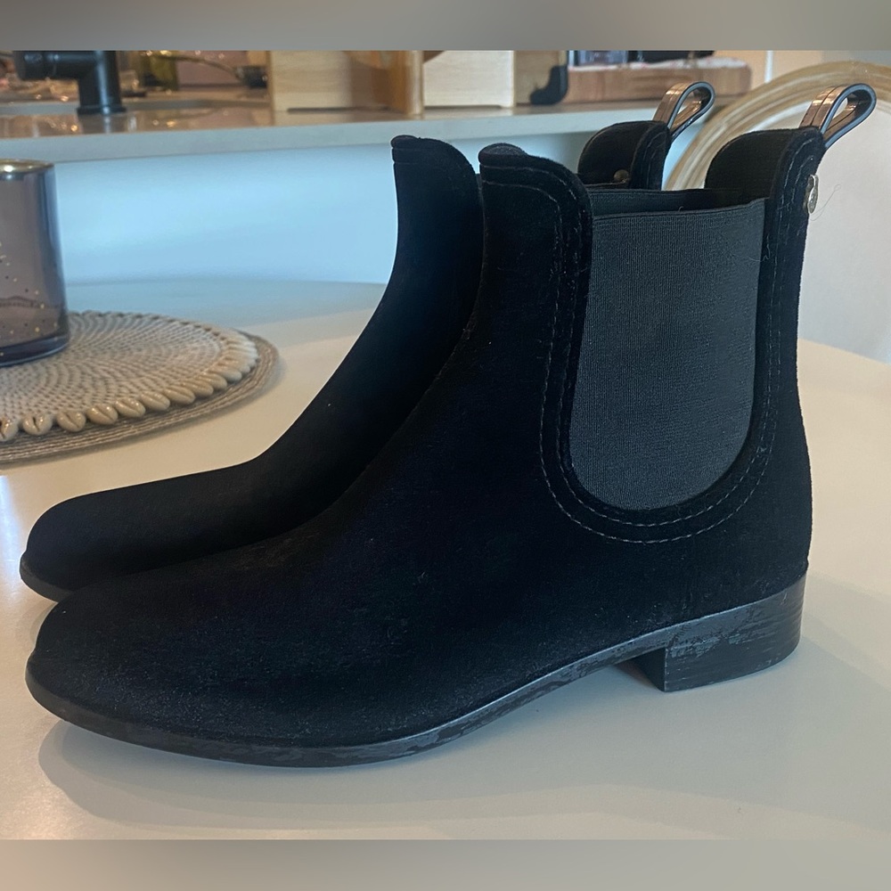 Lemon Jelly Suede Style Black Ankle Rain Boots 8.5 Women's / 39 EU